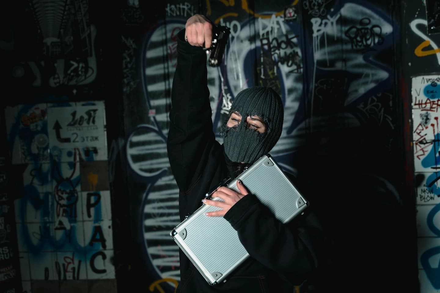 Pickpockets in Barcelona: How Theft Happens and How to Stay Safe